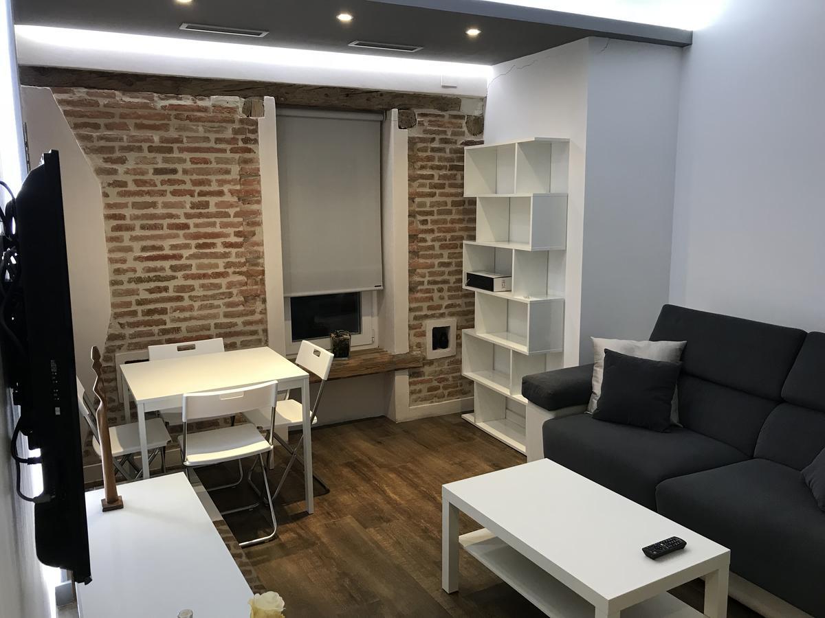Airva: Apartamento Duque De La Victoria Valladolid Bagian luar foto